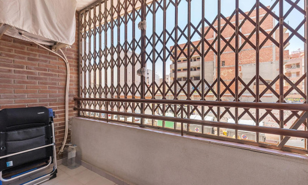 Resale - Apartment / flat - Torrevieja - Estacion de autobuses