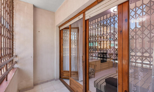 Resale - Apartment / flat - Torrevieja - Estacion de autobuses