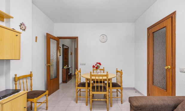 Resale - Apartment / flat - Torrevieja - Estacion de autobuses