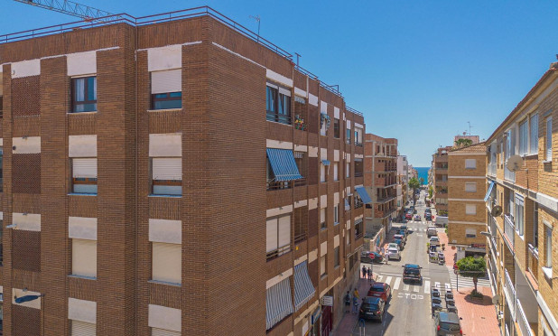 Resale - Apartment / flat - Torrevieja - Estacion de autobuses