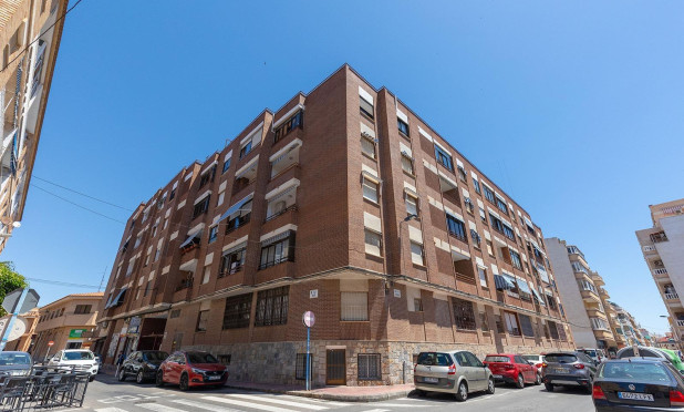 Resale - Apartment / flat - Torrevieja - Estacion de autobuses
