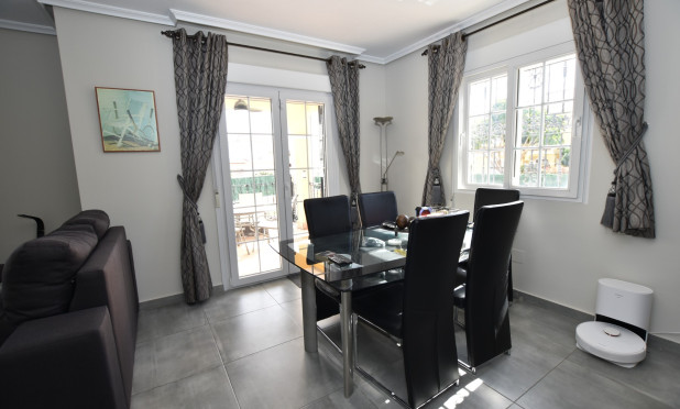 Wiederverkauf - Villa - Orihuela Costa - Los Dolses