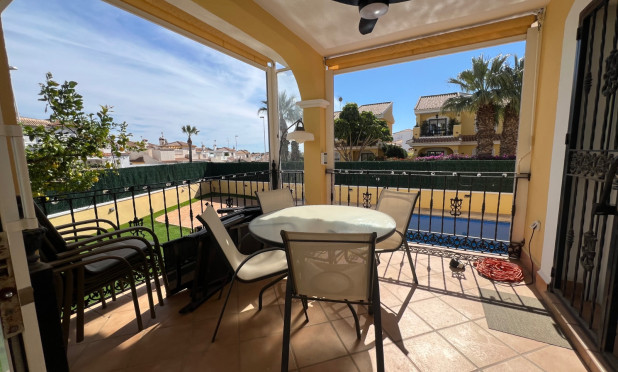 Wiederverkauf - Villa - Orihuela Costa - Los Dolses