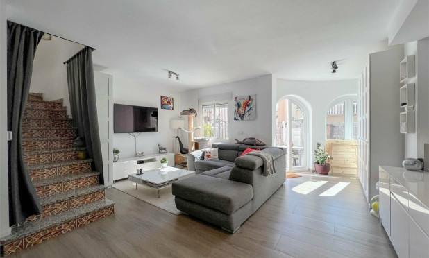 Herverkoop - Finca / Landelijke woning - Orihuela Costa - Villamartín