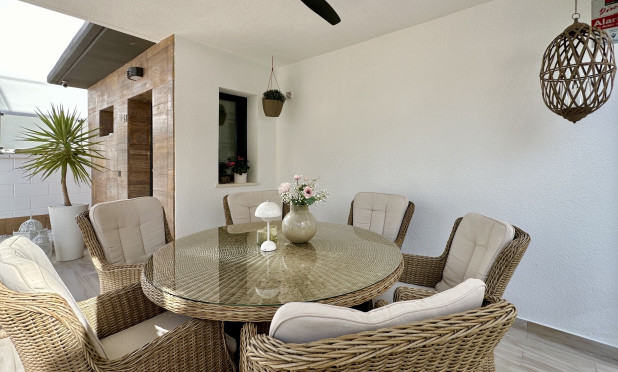 Odsprzedaż - Villa - Orihuela Costa - Lomas de Cabo Roig