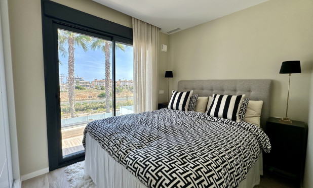 Odsprzedaż - Villa - Orihuela Costa - Lomas de Cabo Roig