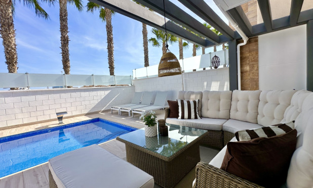 Odsprzedaż - Villa - Orihuela Costa - Lomas de Cabo Roig