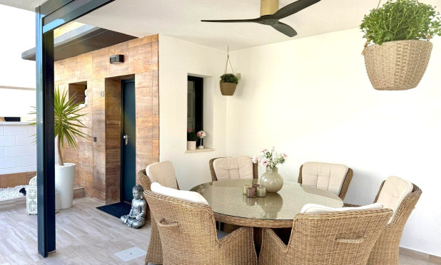 Odsprzedaż - Villa - Orihuela Costa - Lomas de Cabo Roig