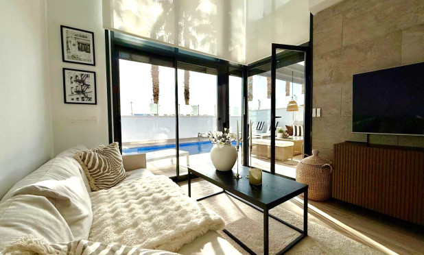 Odsprzedaż - Villa - Orihuela Costa - Lomas de Cabo Roig