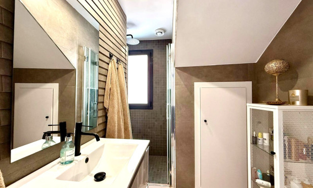 Odsprzedaż - Villa - Orihuela Costa - Lomas de Cabo Roig