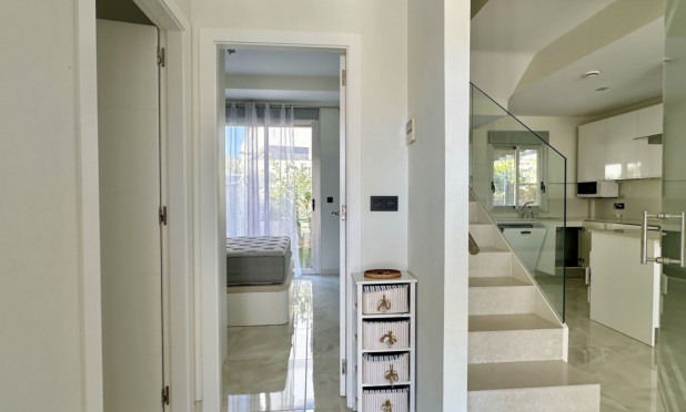 Wiederverkauf - Villa - Orihuela Costa - Lomas de Cabo Roig