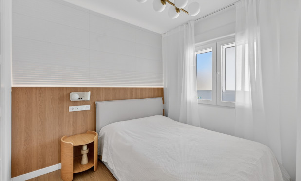 Resale - Apartment / flat - Orihuela Costa - Punta Prima