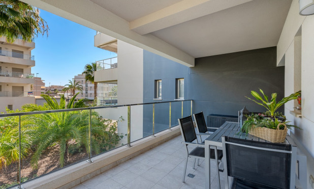 Odsprzedaż - Mieszkanie w bloku - Orihuela Costa - Los Dolses