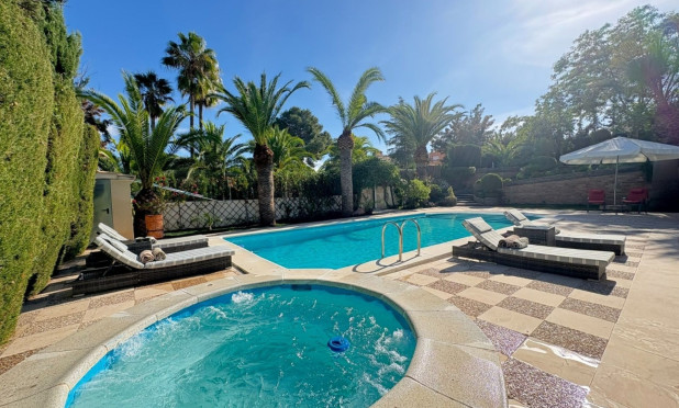 Resale - Villa - Alcayna