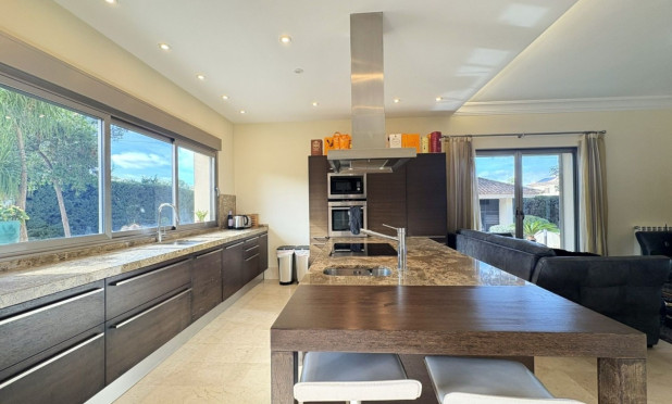 Resale - Villa - Alcayna