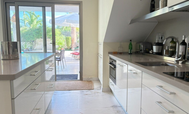 Resale - Villa - Alcayna