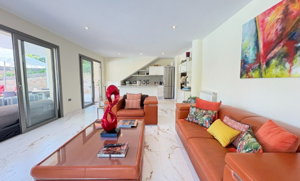 Resale - Villa - Alcayna