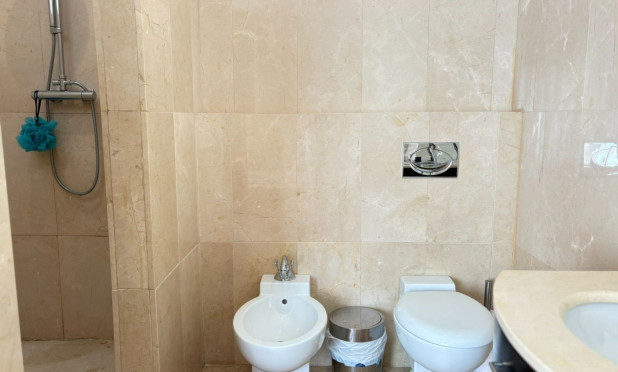 Resale - Villa - Alcayna