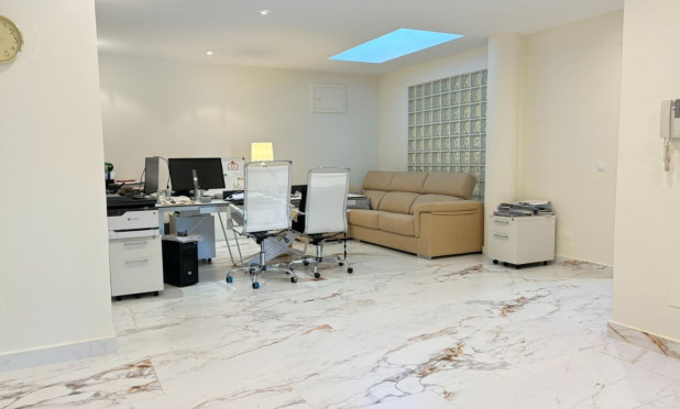 Resale - Villa - Alcayna