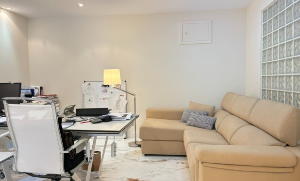 Resale - Villa - Alcayna