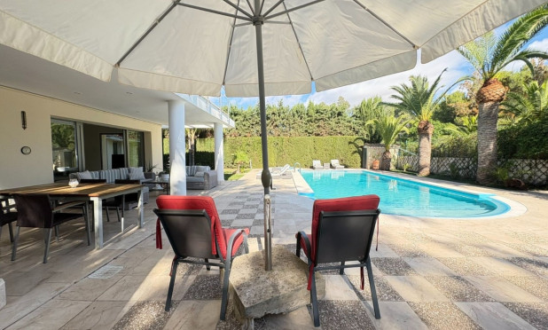 Resale - Villa - Alcayna