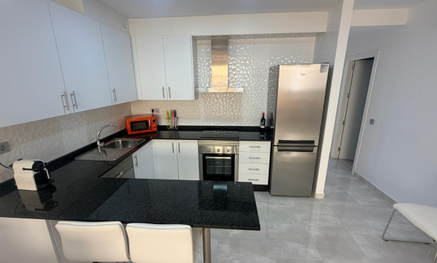 Odsprzedaż - Mieszkanie w bloku - Orihuela Costa - Lomas de Cabo Roig