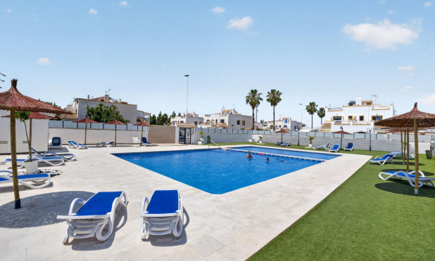 Wiederverkauf - Stadthaus - Torrevieja - La Siesta - El Salado -  Torreta