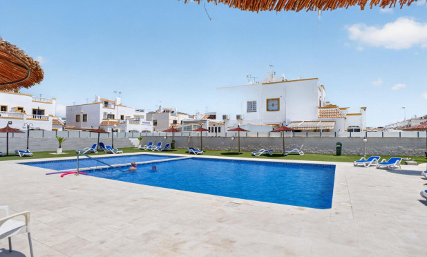 Wiederverkauf - Stadthaus - Torrevieja - La Siesta - El Salado -  Torreta