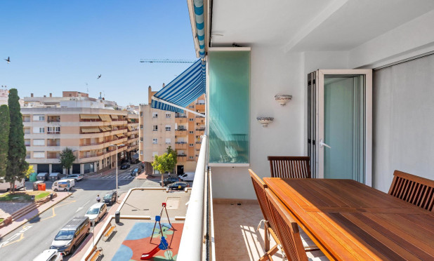 Resale - Apartment / flat - Torrevieja - Playa del Cura