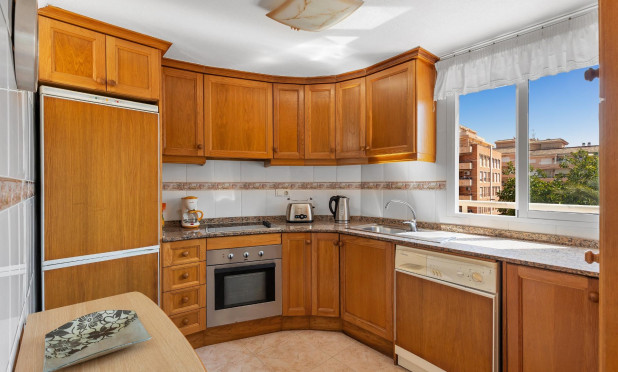 Resale - Apartment / flat - Torrevieja - Playa del Cura
