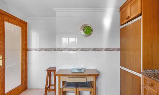 Resale - Apartment / flat - Torrevieja - Playa del Cura