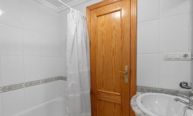 Resale - Apartment / flat - Torrevieja - Playa del Cura