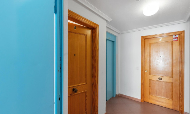 Resale - Apartment / flat - Torrevieja - Playa del Cura