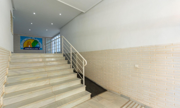Resale - Apartment / flat - Torrevieja - Playa del Cura