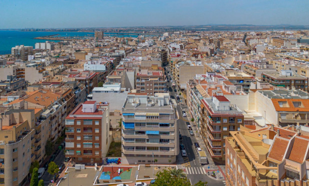 Resale - Apartment / flat - Torrevieja - Playa del Cura