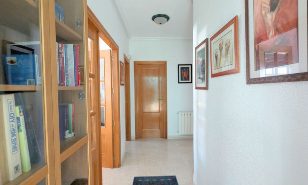 Odsprzedaż - Villa - Bigastro
