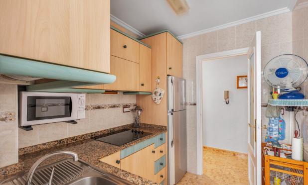 Resale - Apartment / flat - Torrevieja - Estacion de autobuses
