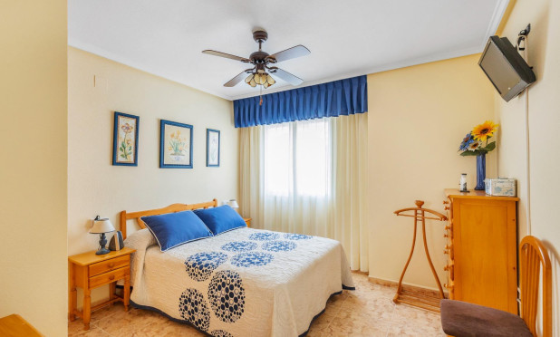 Resale - Apartment / flat - Torrevieja - Estacion de autobuses