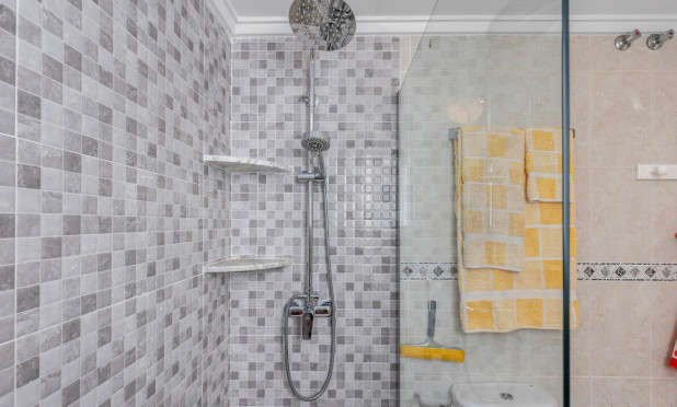 Resale - Apartment / flat - Torrevieja - Estacion de autobuses