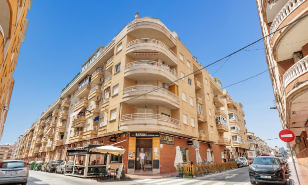 Resale - Apartment / flat - Torrevieja - Estacion de autobuses