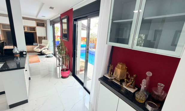 Herverkoop - Villa - Montesinos - La Herrada