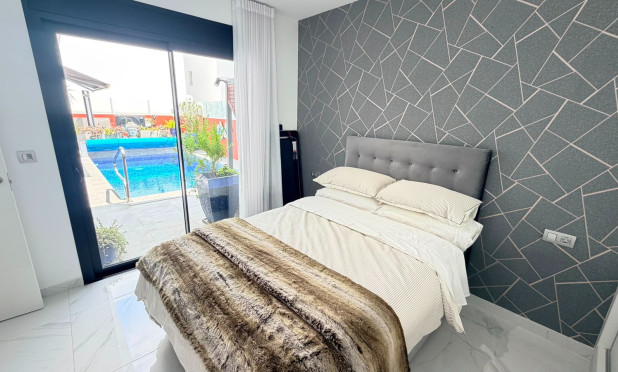 Herverkoop - Villa - Montesinos - La Herrada
