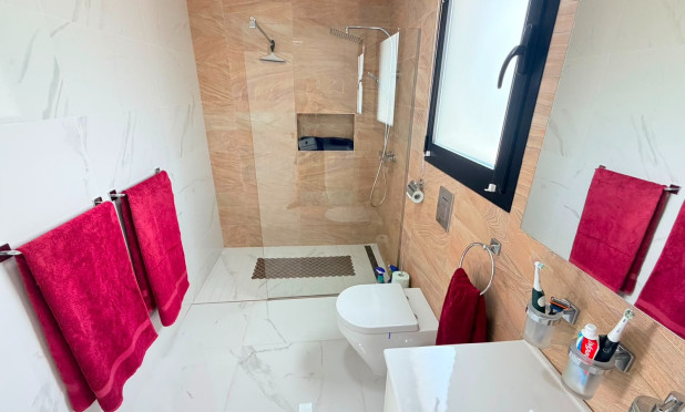 Herverkoop - Villa - Montesinos - La Herrada