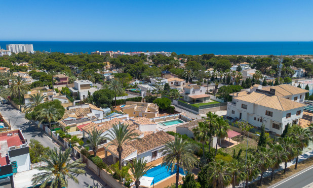 Revente - Villa - Orihuela Costa - Punta Prima