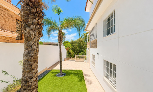 Revente - Villa - Dehesa de Campoamor - Campoamor