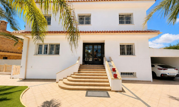 Revente - Villa - Dehesa de Campoamor - Campoamor