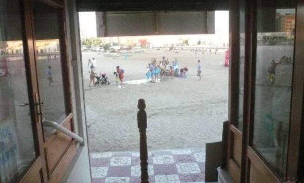 Wiederverkauf - Commercial premises - Torrevieja - Acequion