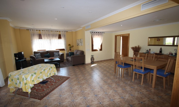 Resale - Finca / Country Property - Cartagena - La Manga del Mar Menor