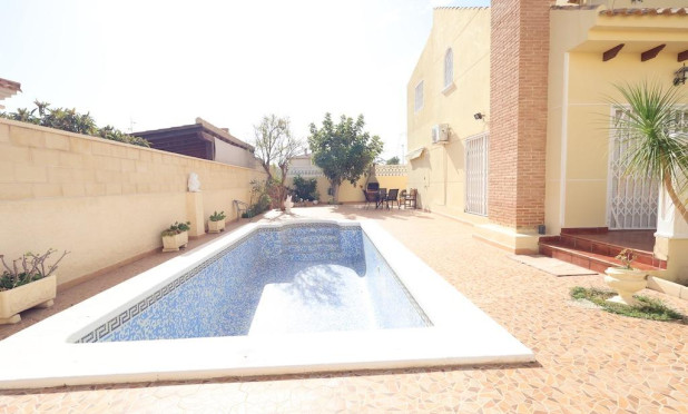 Wiederverkauf - Villa - Orihuela Costa - Playa Flamenca