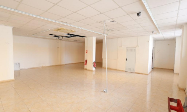 Revente - Commercial premises - Torrevieja - Estacion de autobuses